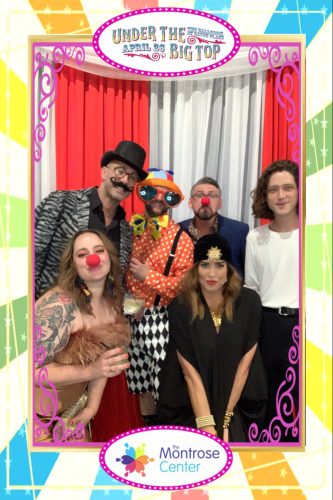 photo 1745711723