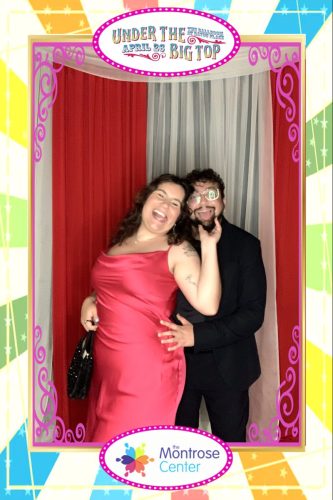 photo 1745724899